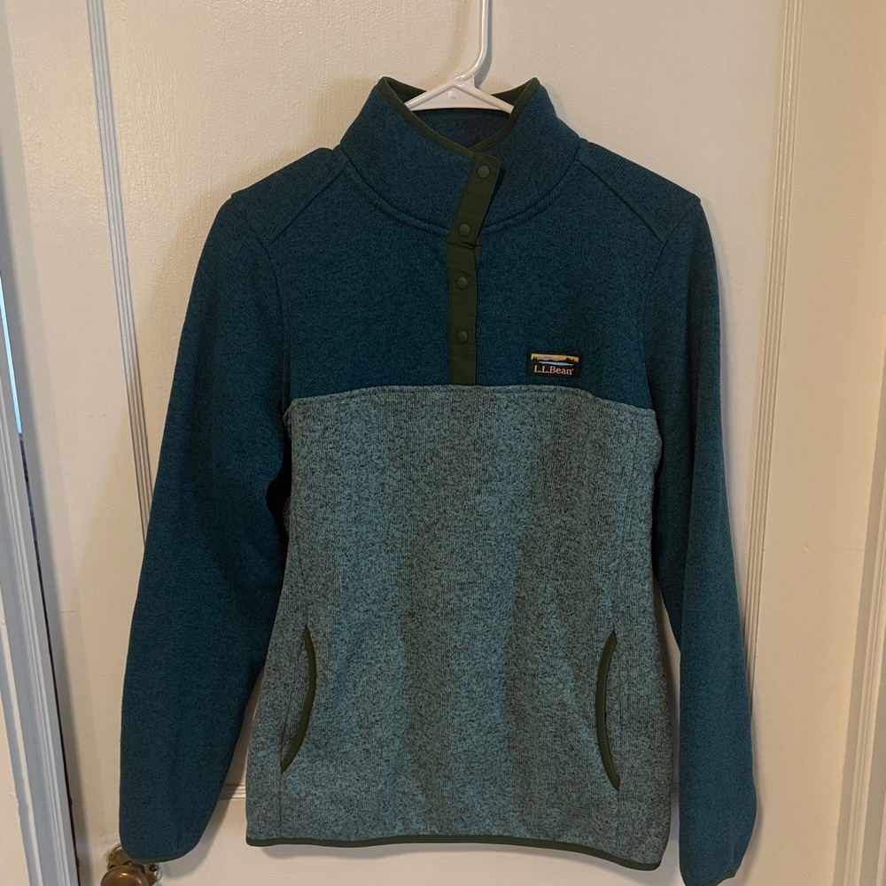 L.L. Bean Women's Teal and Blue Zip-Up Sweater